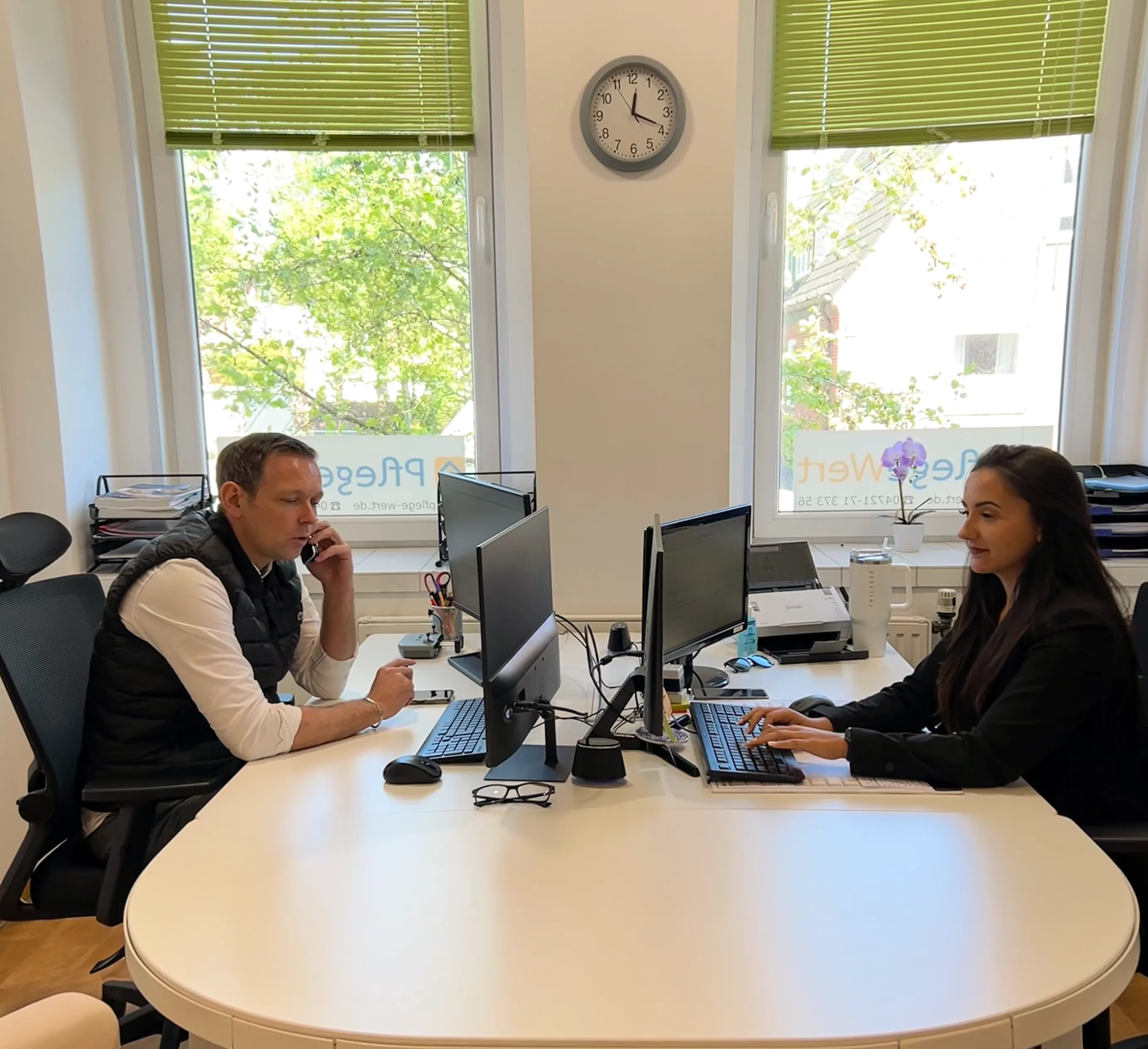 Ihre Ansprechpartner bei PflegeWert